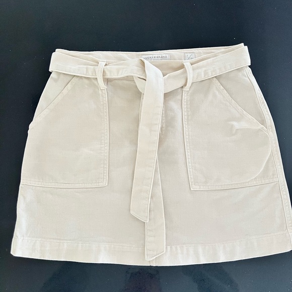 Lucky brand Utility mini skirt with belt 30” waist 16” length cotton belted - Picture 1 of 10